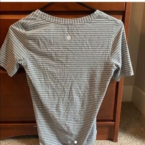 lululemon grey striped tee!